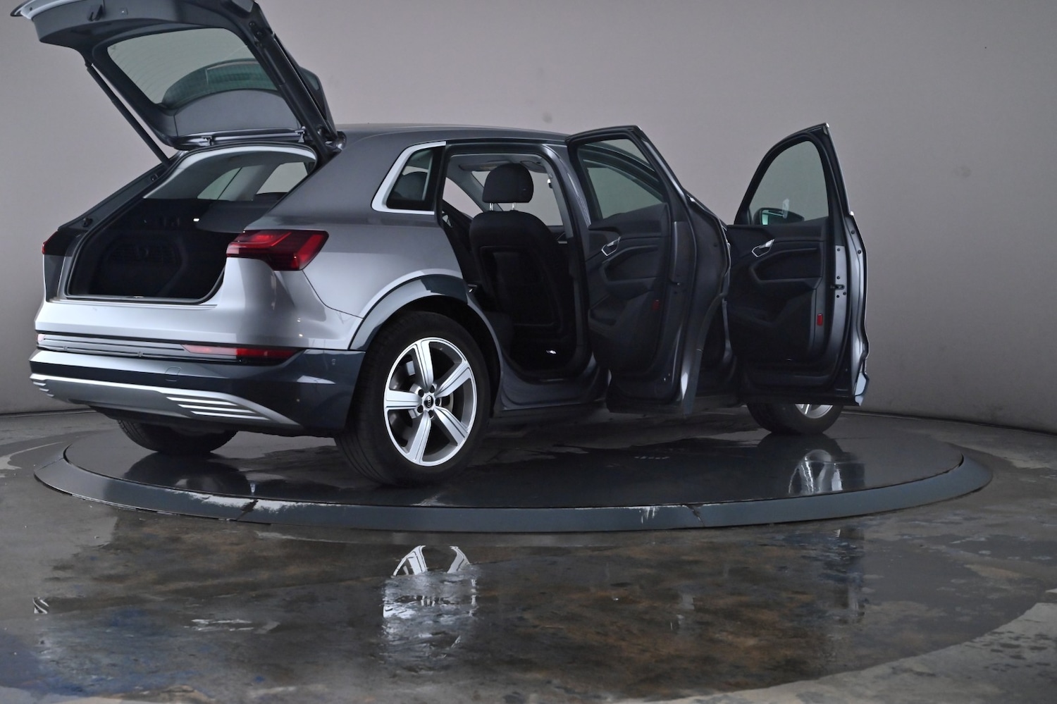 Used Audi e-tron 2022 for sale - 76744680: Photo 64