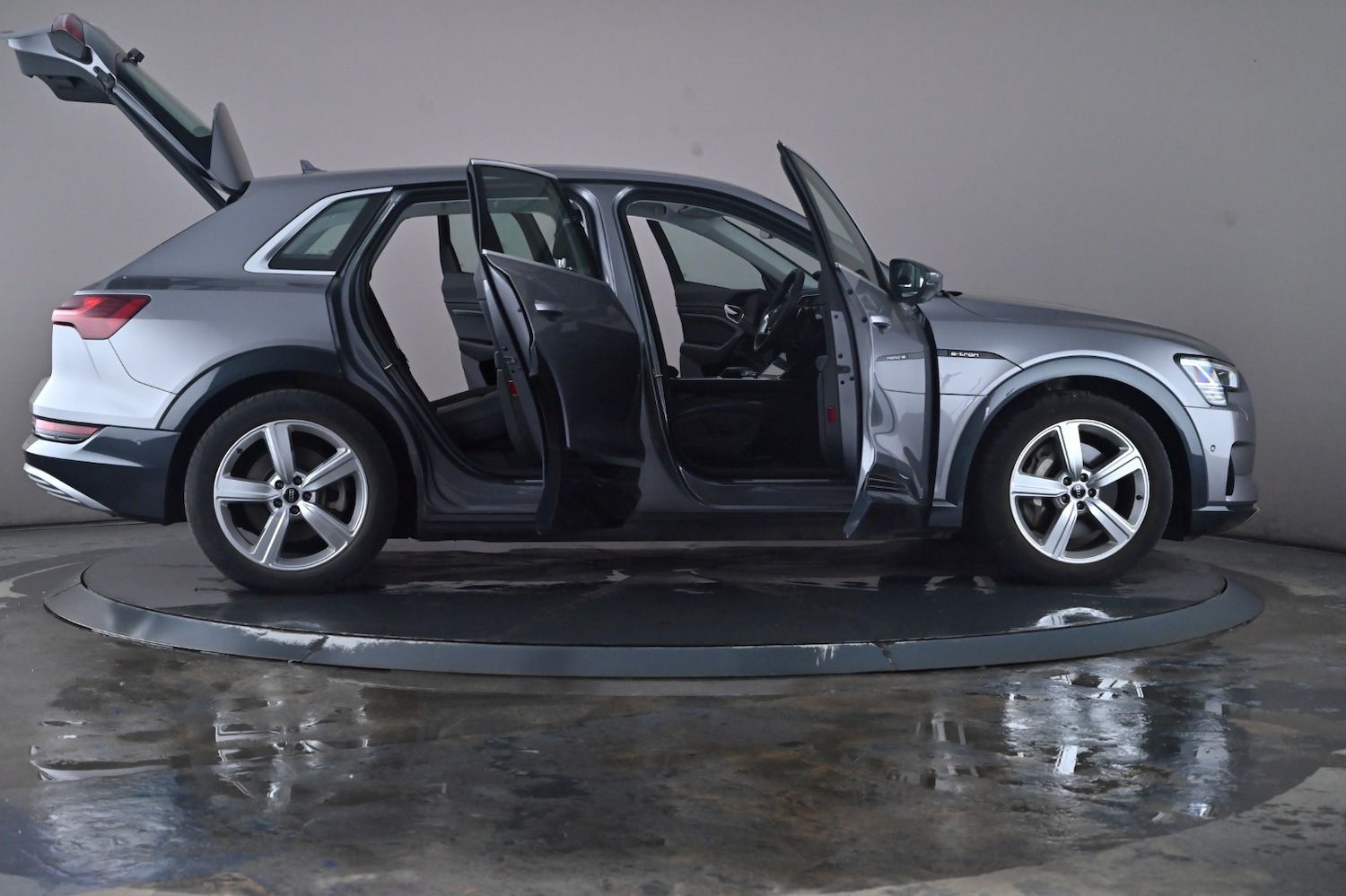 Used Audi e-tron 2022 for sale - 76744680: Photo 68