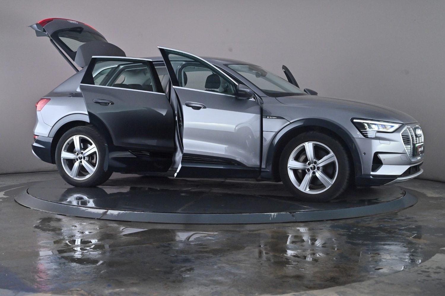 Used Audi e-tron 2022 for sale - 76744680: Photo 71
