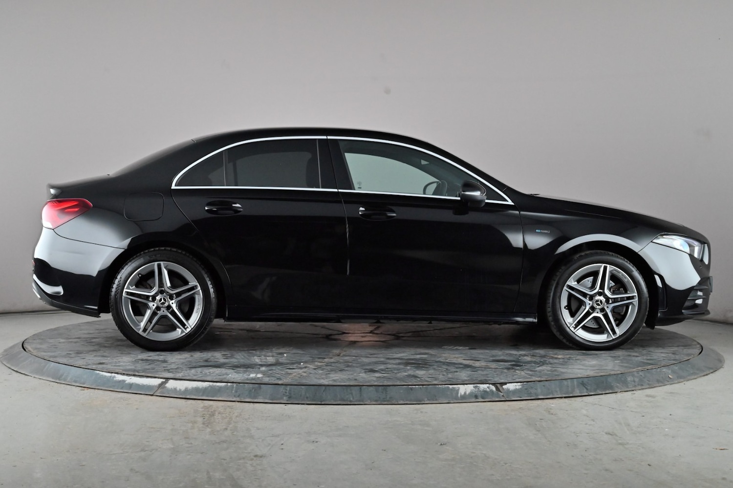 Used Mercedes-Benz A-Class 2020 for sale - 77080720: Photo 3