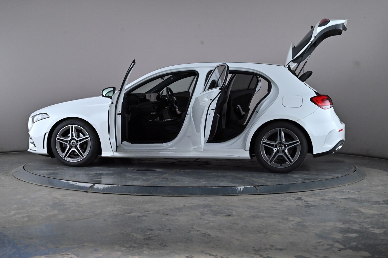 Used Mercedes-Benz A-Class 2019 for sale - 76672383: Photo 63