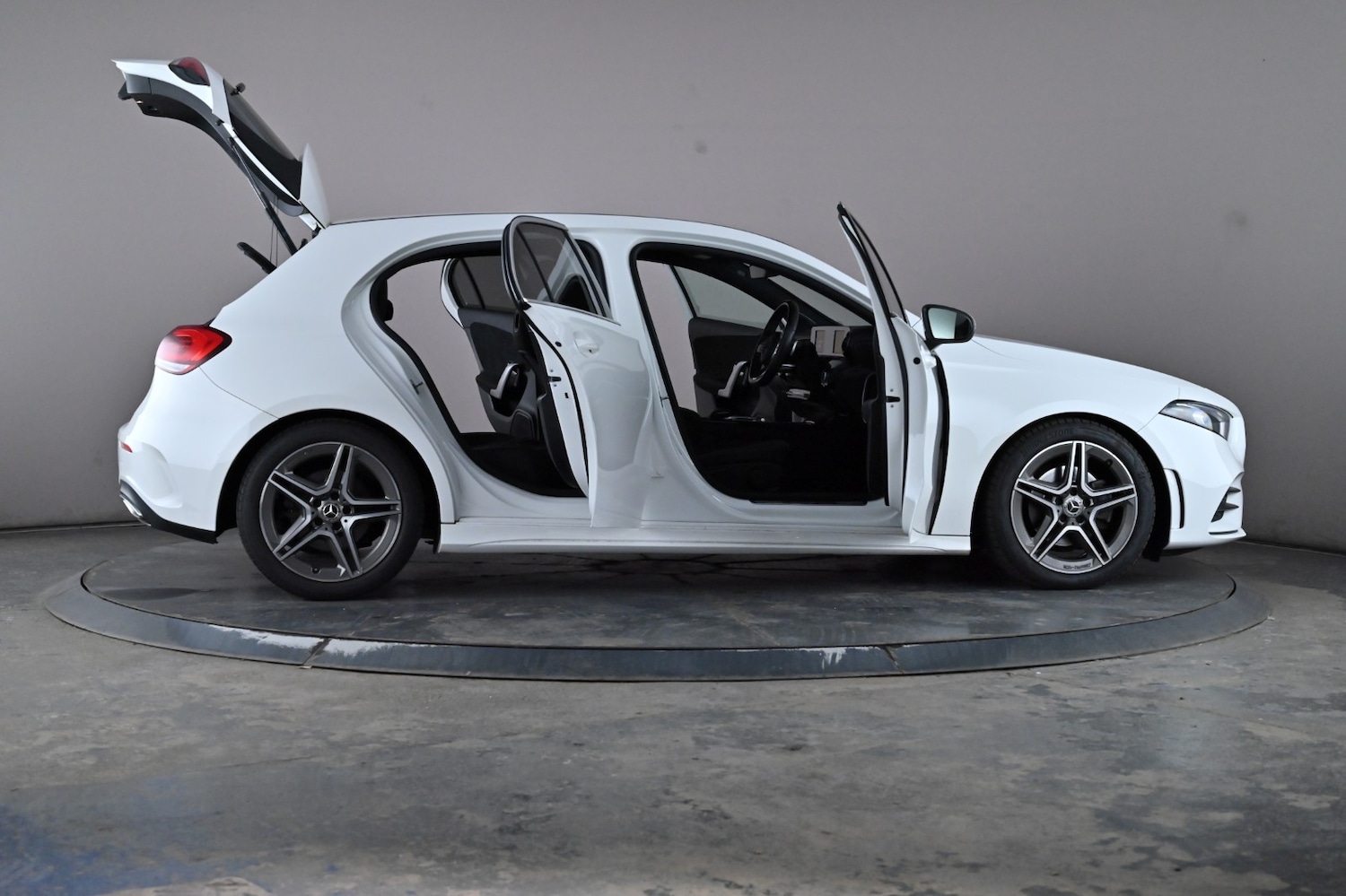 Used Mercedes-Benz A-Class 2019 for sale - 76672383: Photo 79