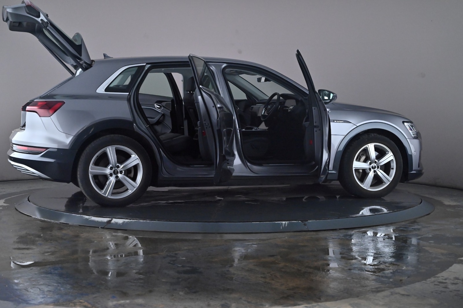 Used Audi e-tron 2022 for sale - 76716534: Photo 67