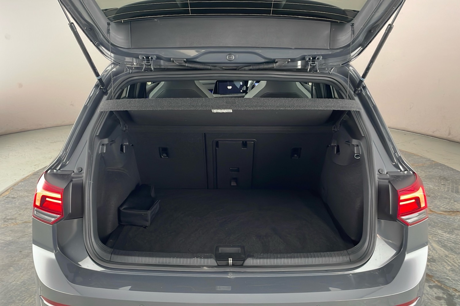 Used Volkswagen Golf 2023 for sale - 77639986: Photo 17