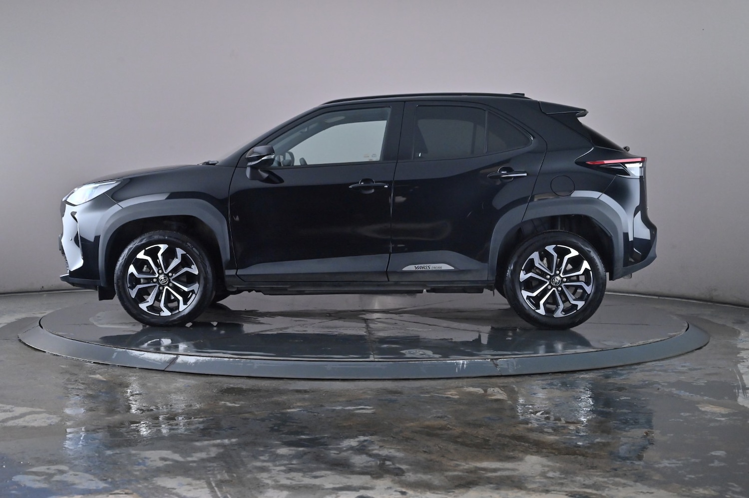 Used Toyota Yaris Cross 2023 for sale - 76672377: Photo 32