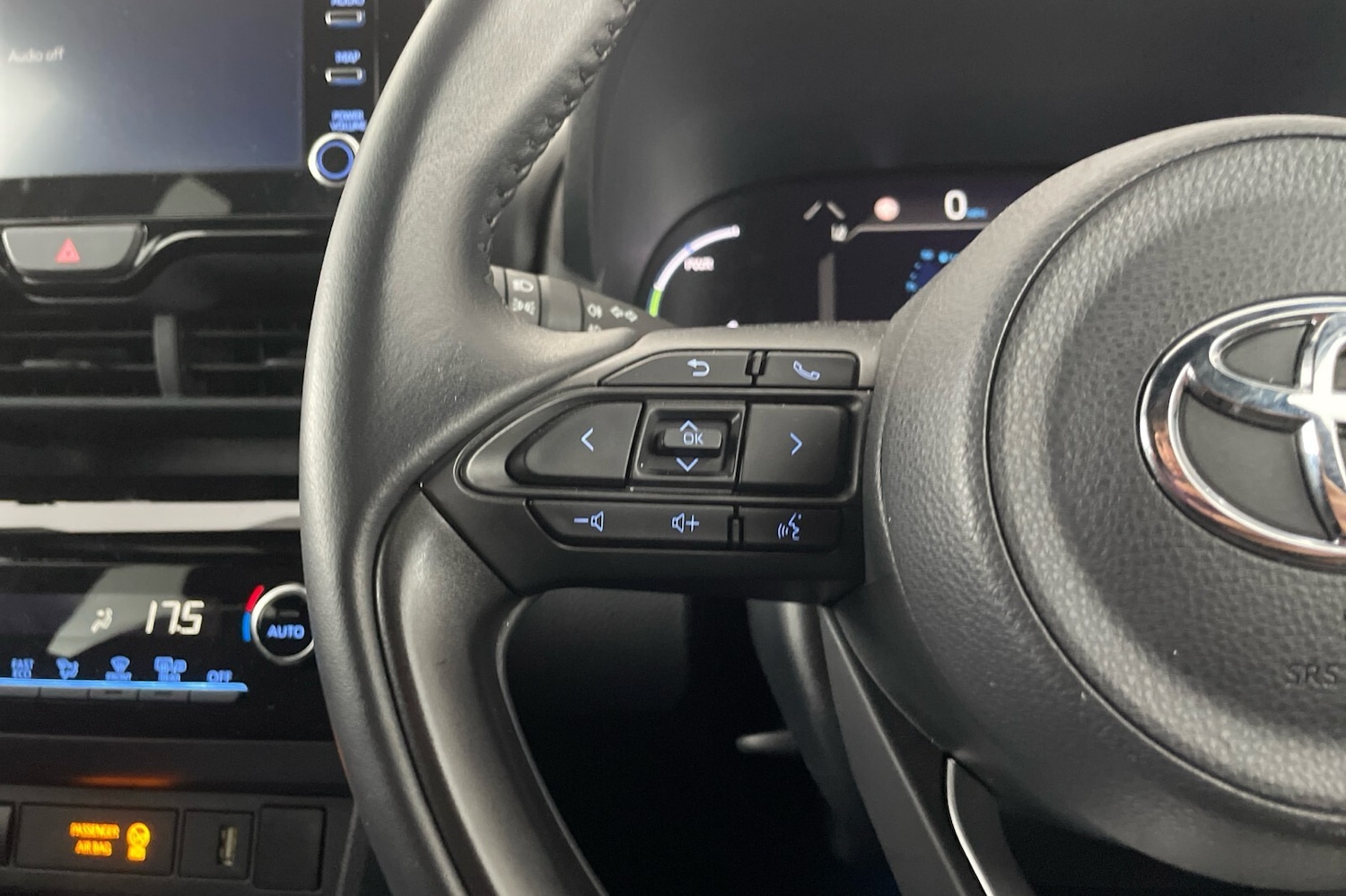 Used Toyota Yaris Cross 2023 for sale - 76672377: Photo 91