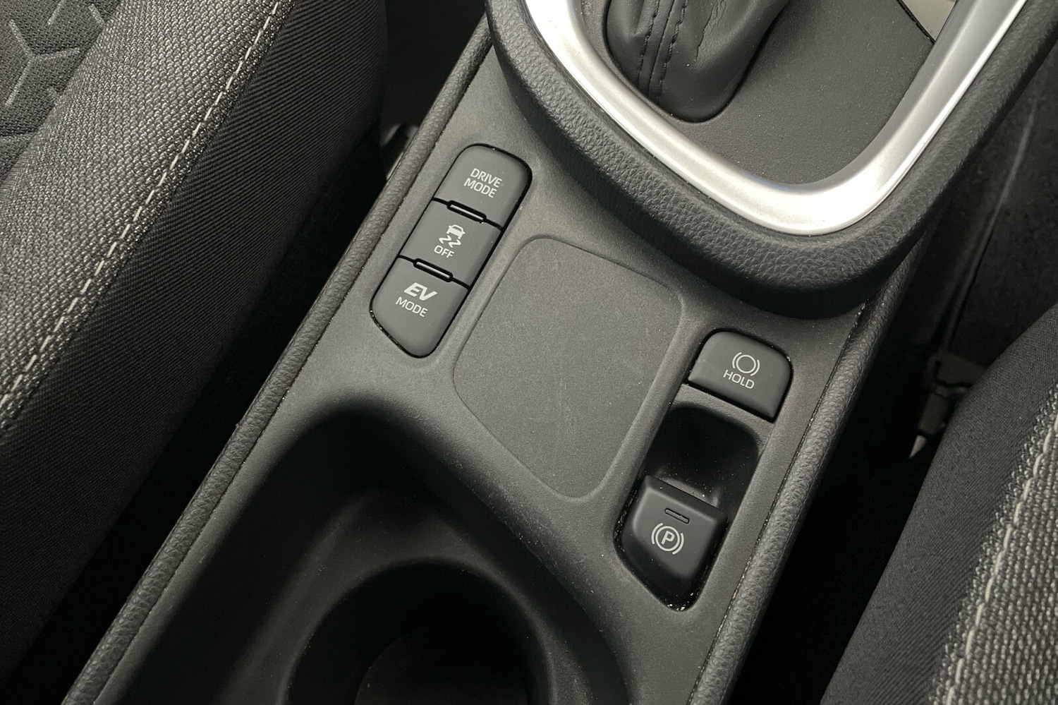 Used Toyota Yaris Cross 2023 for sale - 76672377: Photo 96