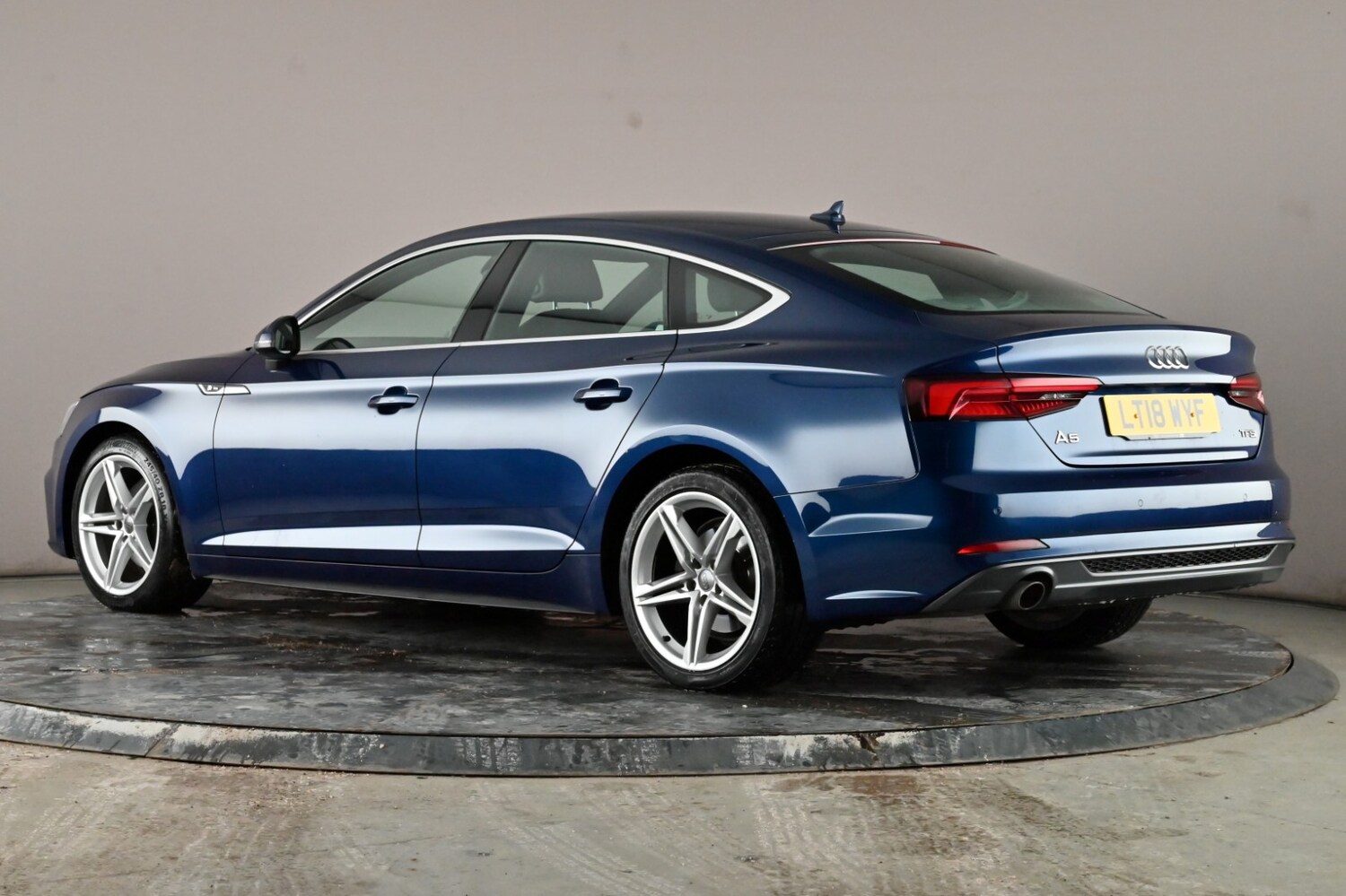 Used Audi A5 2018 for sale - 77020531: Photo 4