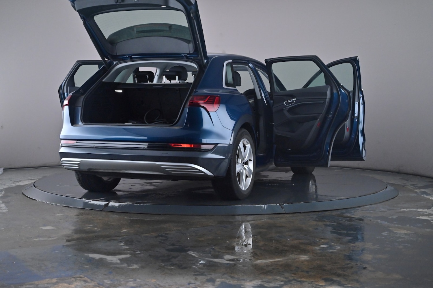 Used Audi e-tron 2021 for sale - 76667951: Photo 63