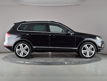 Used Volkswagen Touareg 2017 for sale - 76665985: Photo