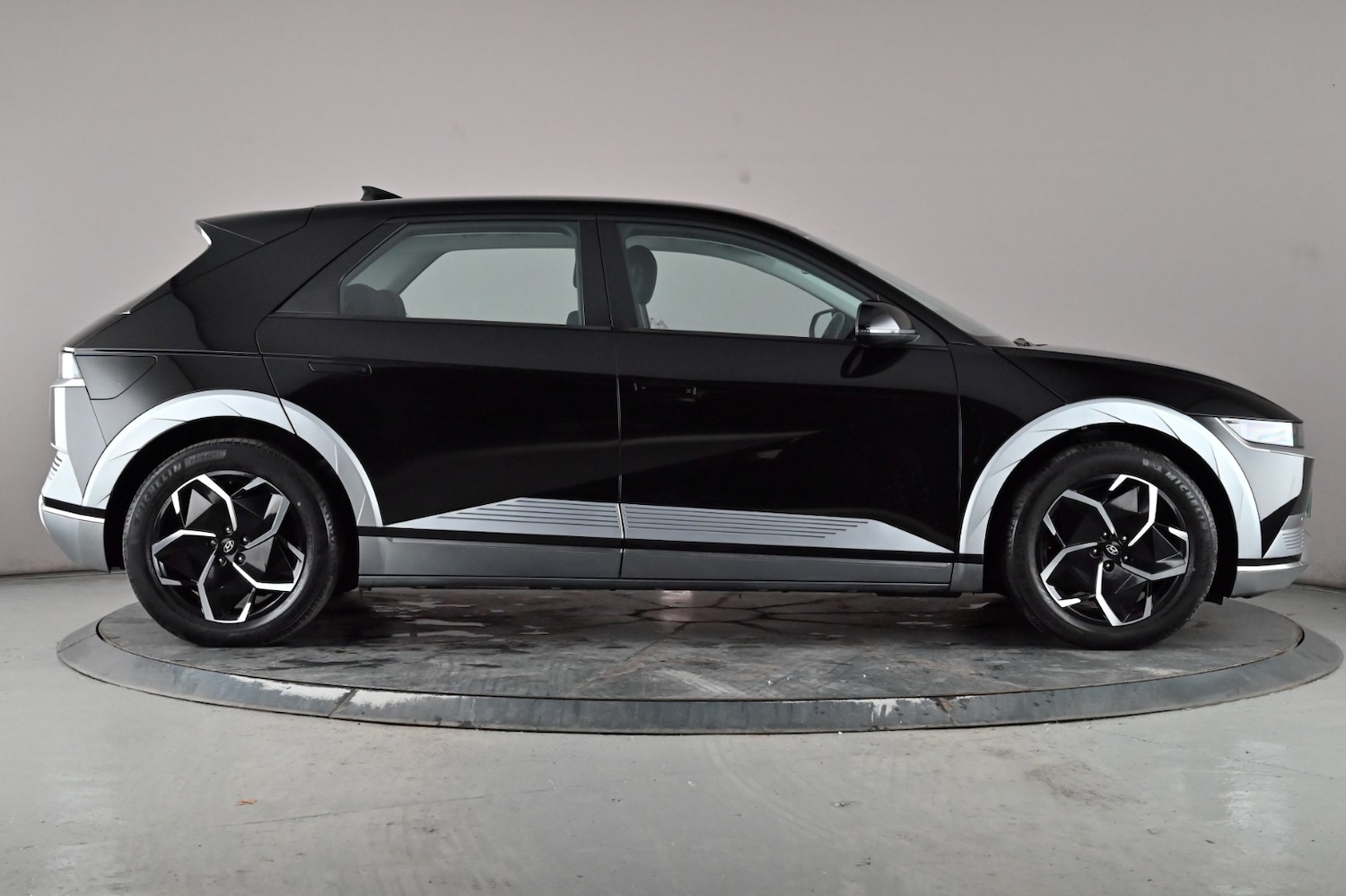 Used Hyundai IONIQ 5 2022 for sale - 76643212: Photo 3