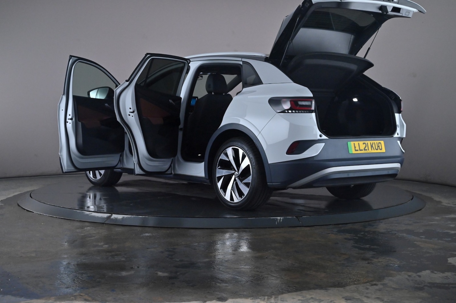 Used Volkswagen ID.4 2021 for sale - 76660329: Photo 56