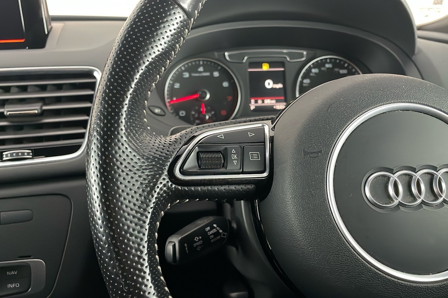 Used Audi Q3 2016 for sale - 76979039: Photo 14