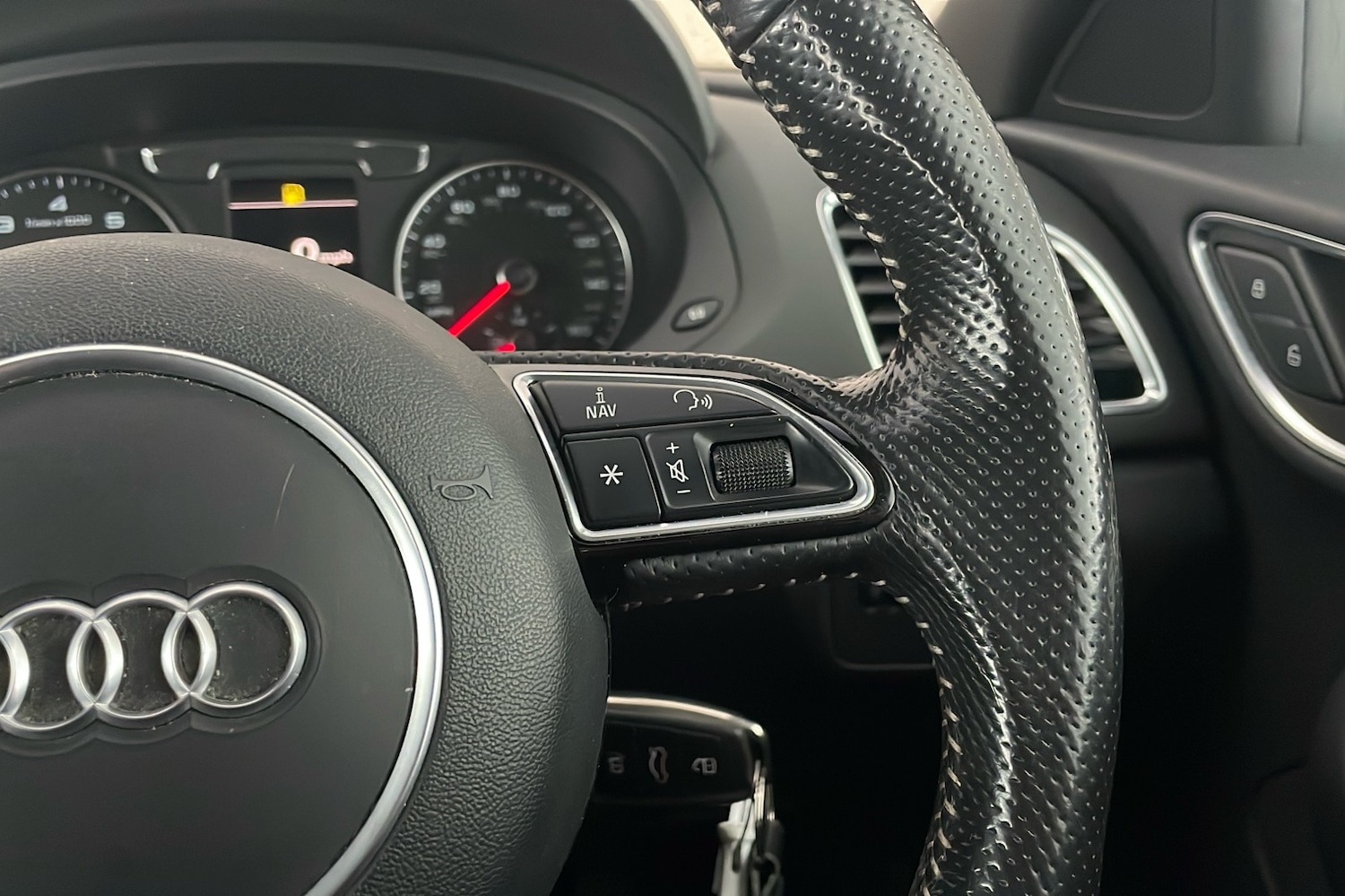 Used Audi Q3 2016 for sale - 76979039: Photo 15