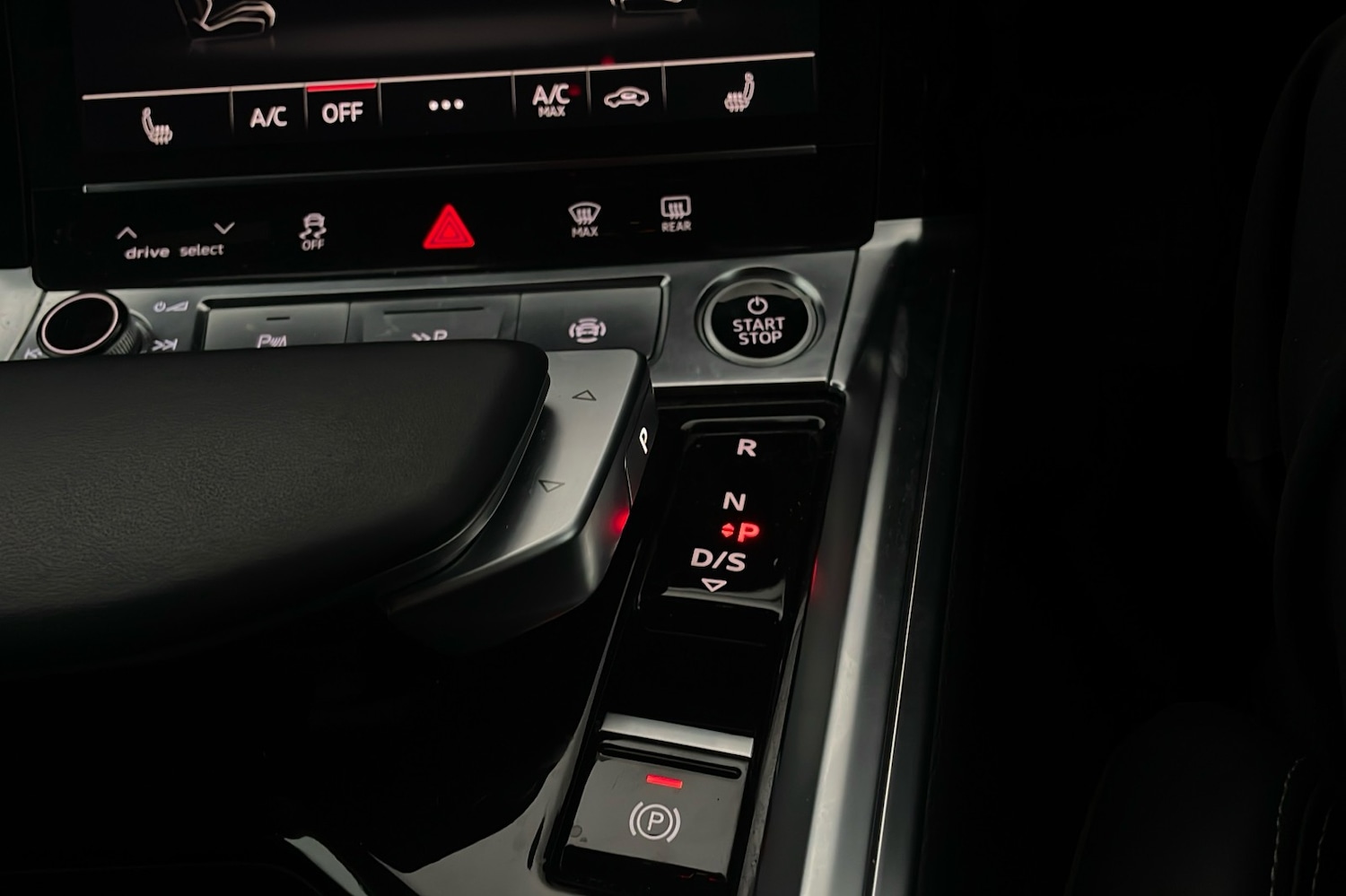 Used Audi Q8 e-tron 2023 for sale - 76305061: Photo 11