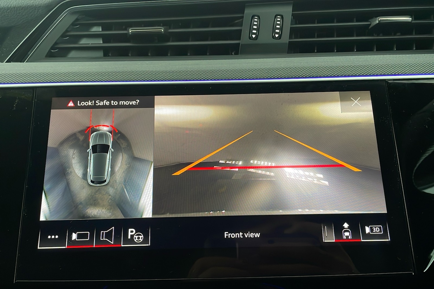 Used Audi Q8 e-tron 2023 for sale - 76305061: Photo 20