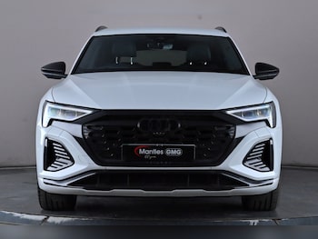 Used Audi Q8 2023 for sale - 76305061: Photo