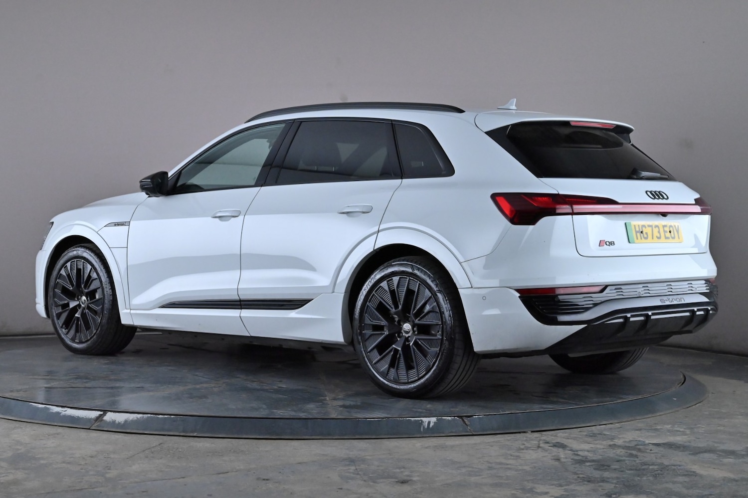 Used Audi Q8 e-tron 2023 for sale - 76305061: Photo 4