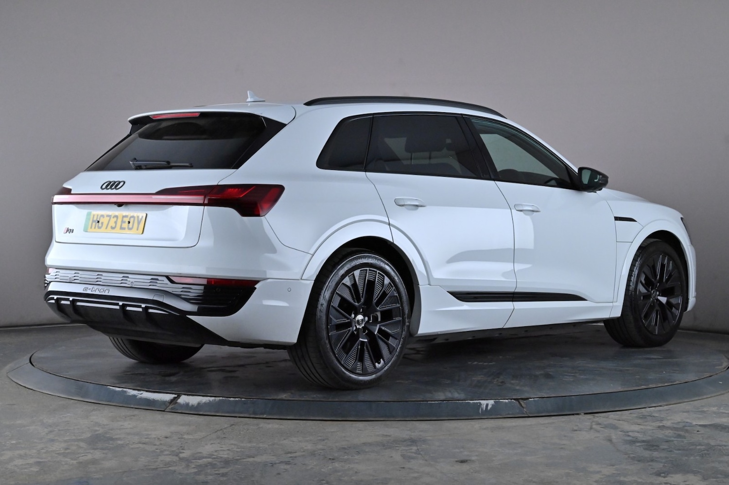 Used Audi Q8 e-tron 2023 for sale - 76305061: Photo 6