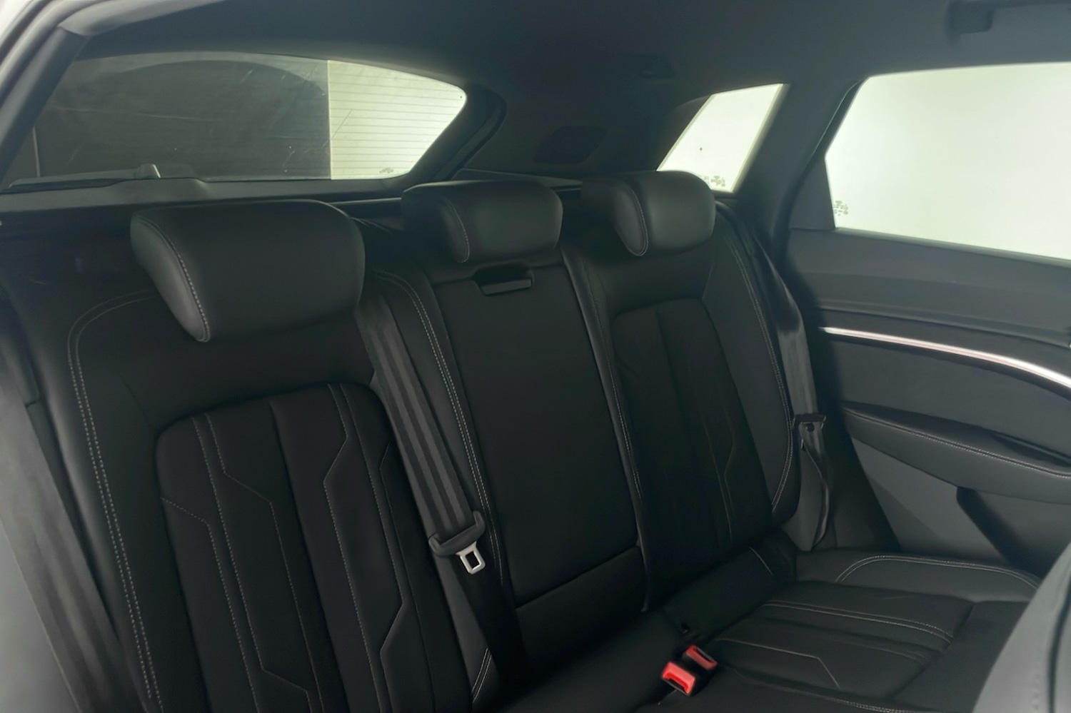 Used Audi Q8 e-tron 2023 for sale - 76305061: Photo 9