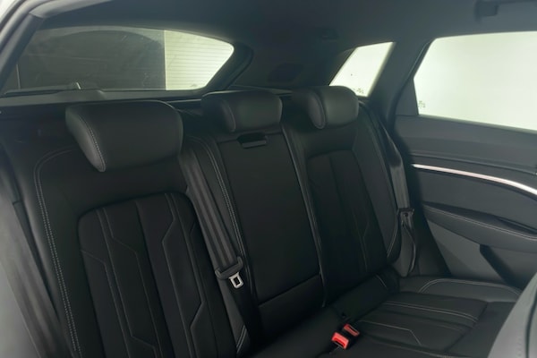 Used Audi Q8 2023 for sale - 76305061: Photo 9