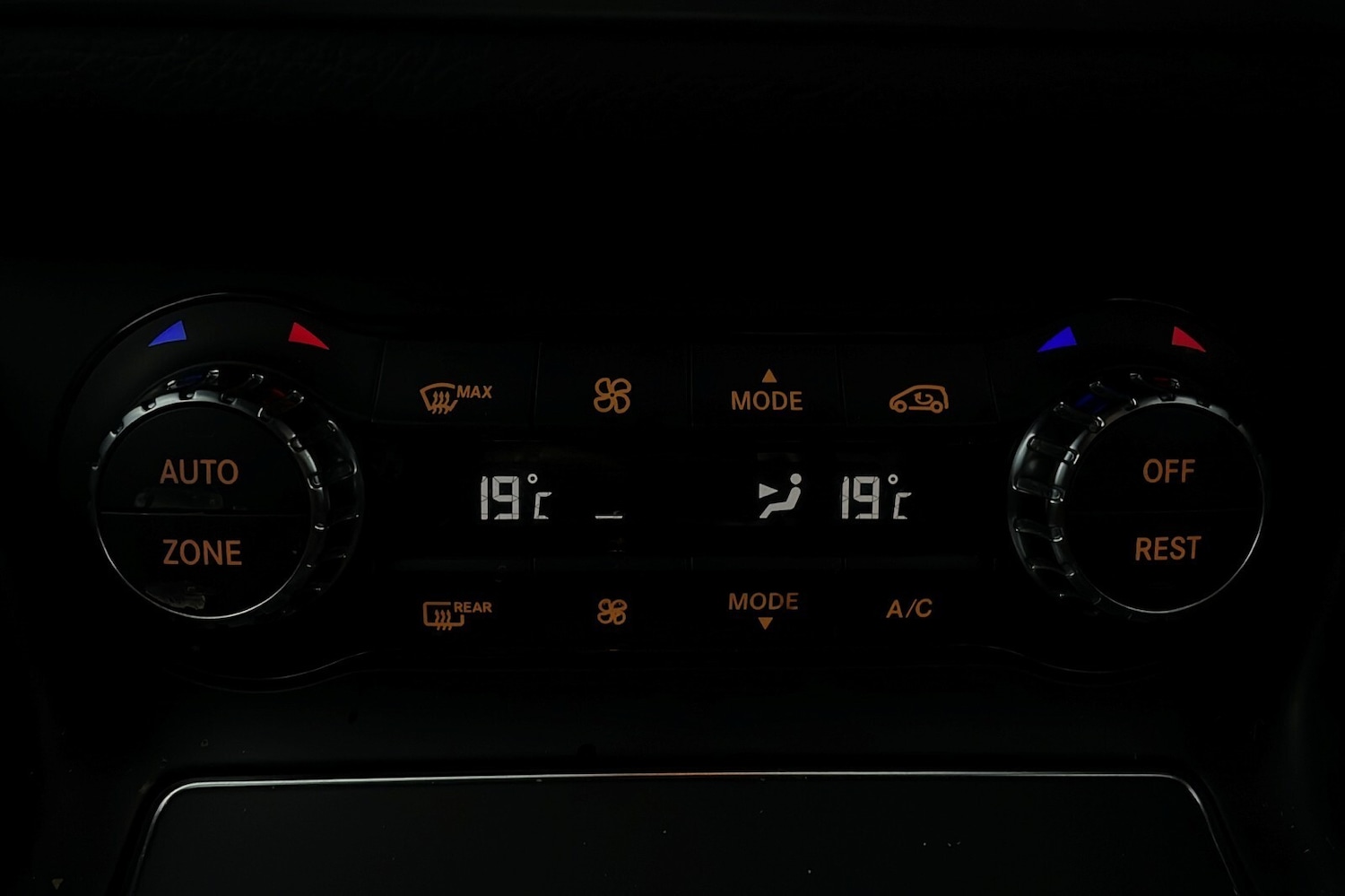 Used Mercedes-Benz CLA 2016 for sale - 76672290: Photo 27