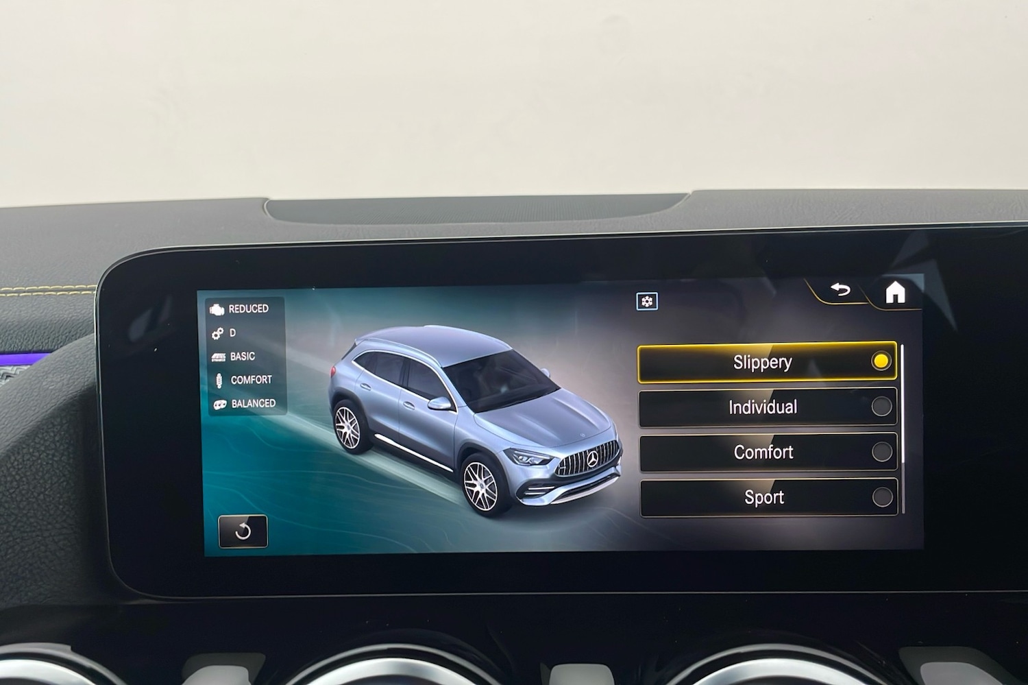 Used Mercedes-Benz GLA 2022 for sale - 77154210: Photo 24