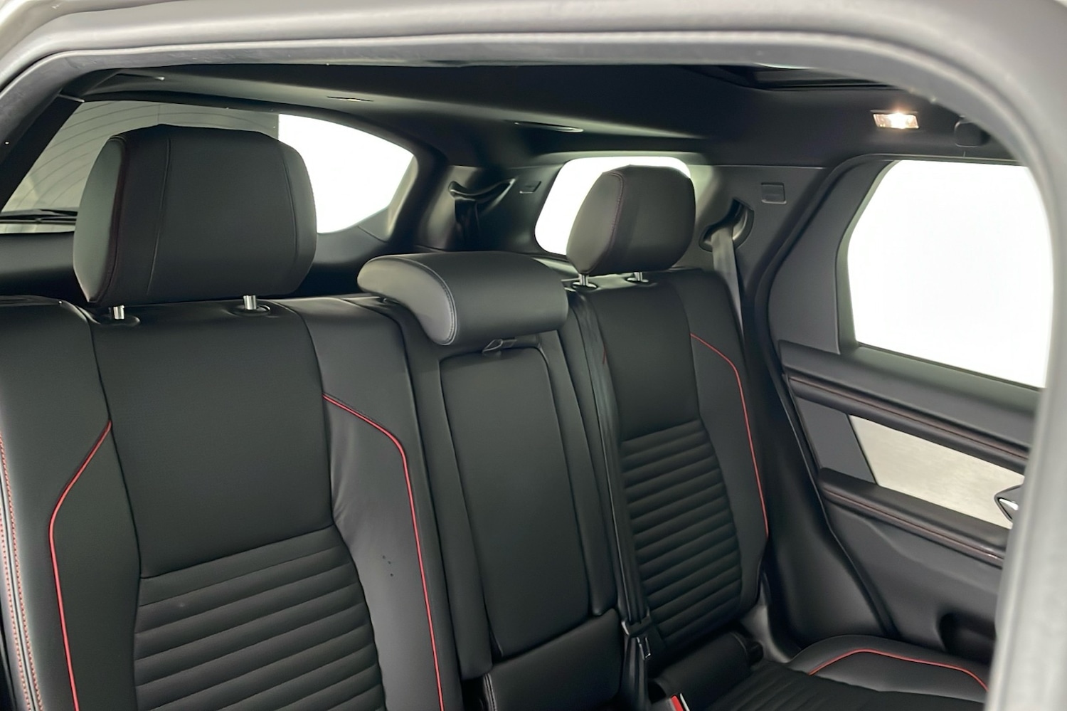 Used Land Rover Discovery Sport 2023 for sale - 76330283: Photo 9