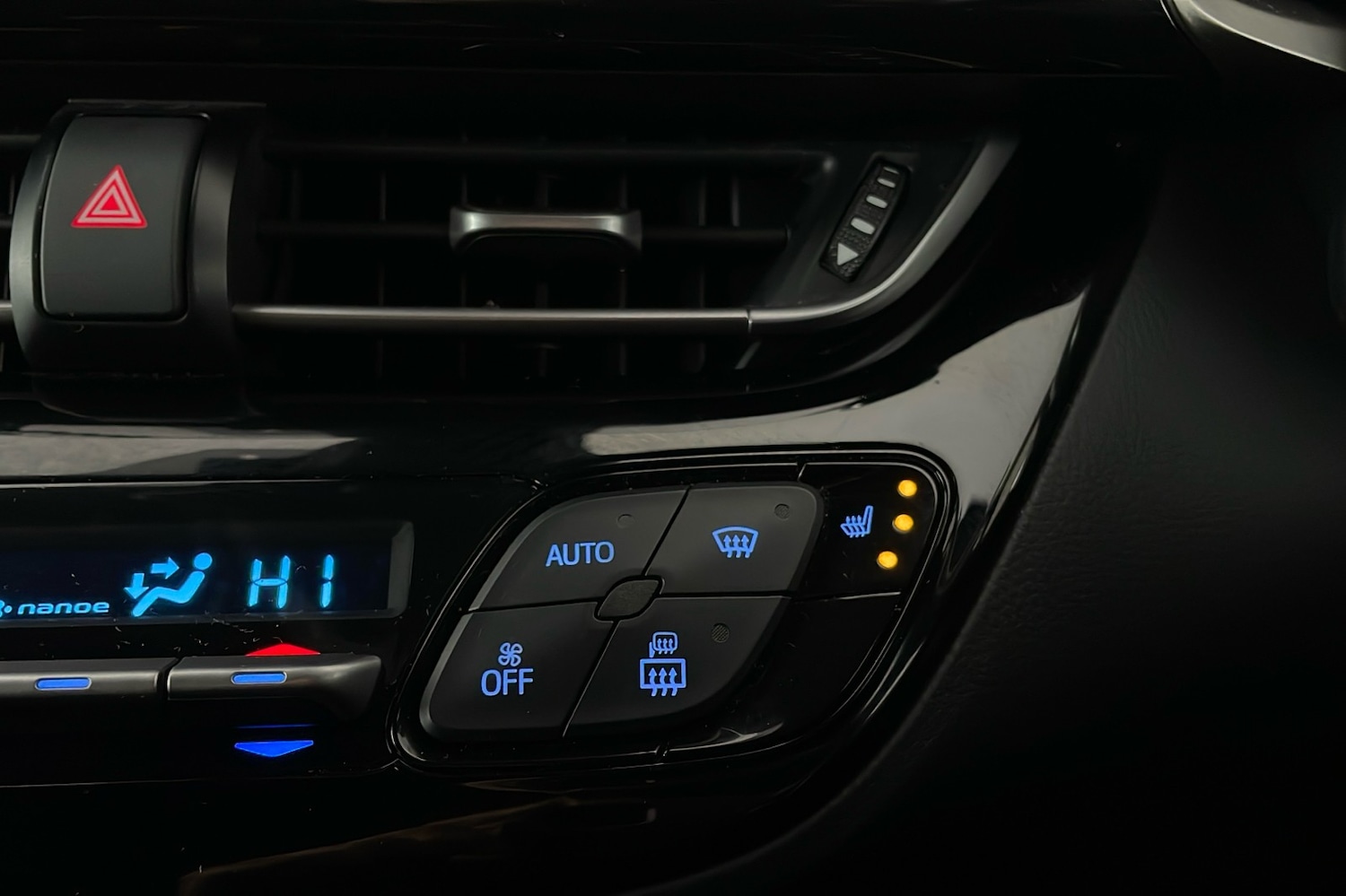 Used Toyota C-HR 2020 for sale - 77968319: Photo 17