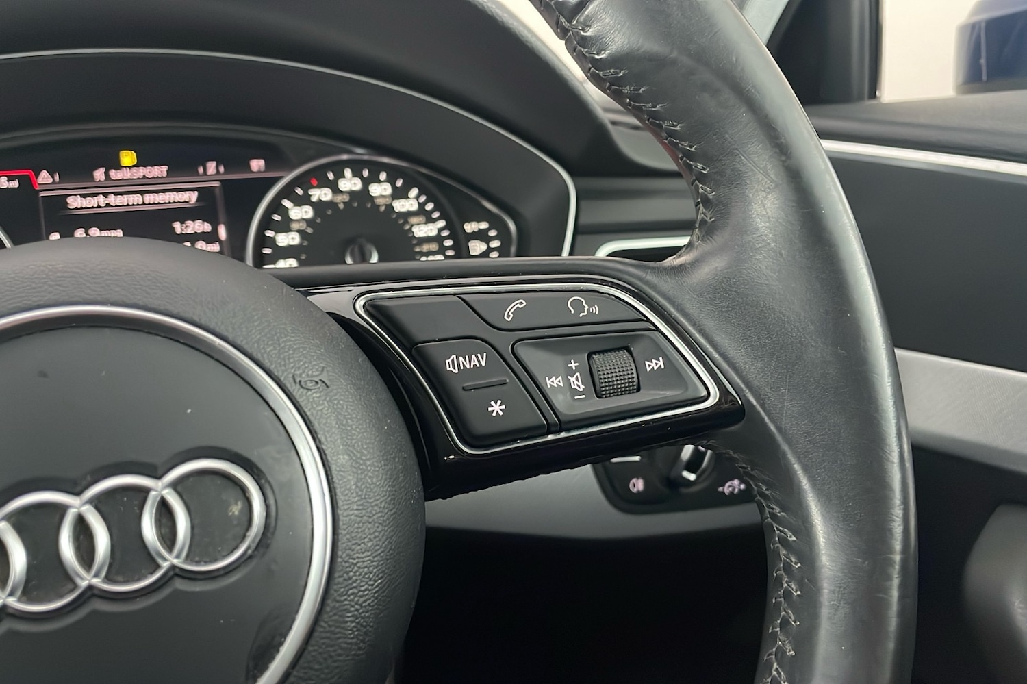 Used Audi A4 2017 for sale - 77107453: Photo 15