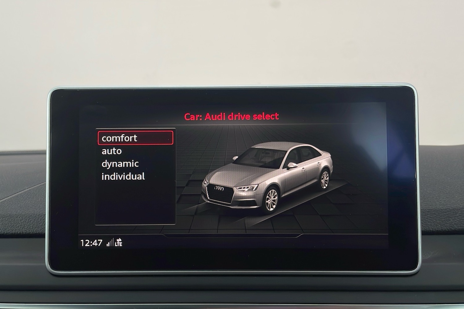 Used Audi A4 2017 for sale - 77107453: Photo 21