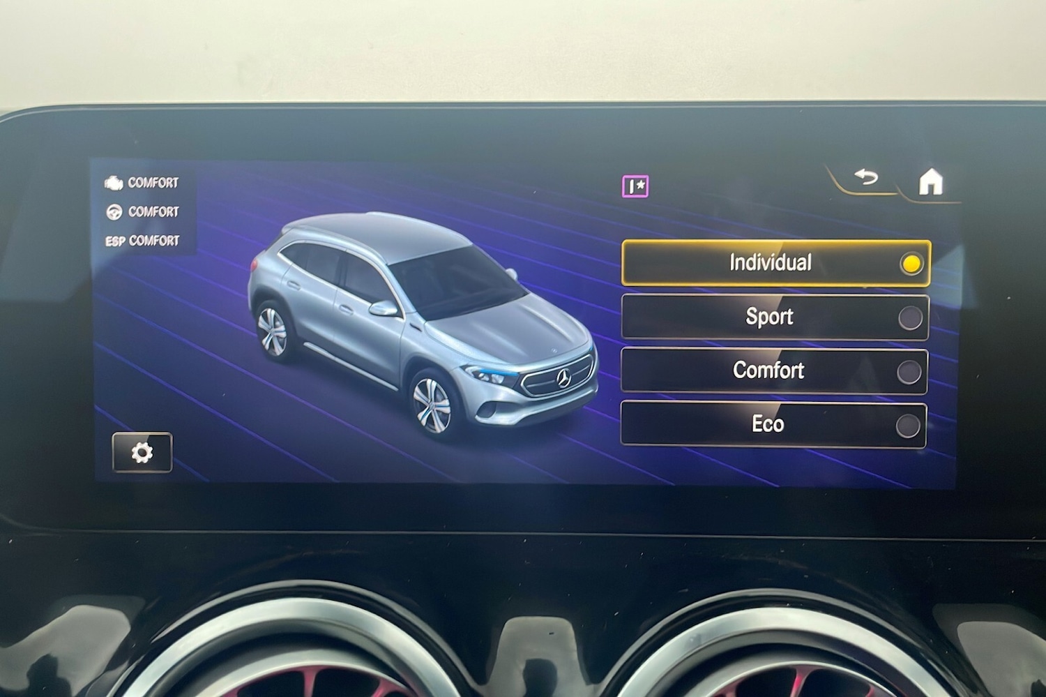 Used Mercedes-Benz EQA 2021 for sale - 76667990: Photo 30