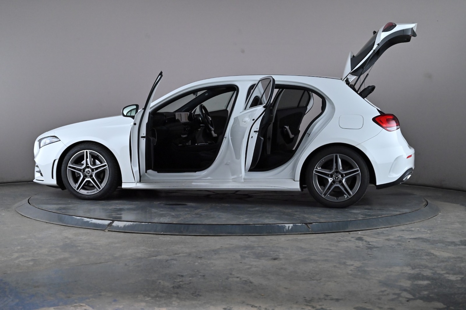 Used Mercedes-Benz A-Class 2019 for sale - 76716495: Photo 63