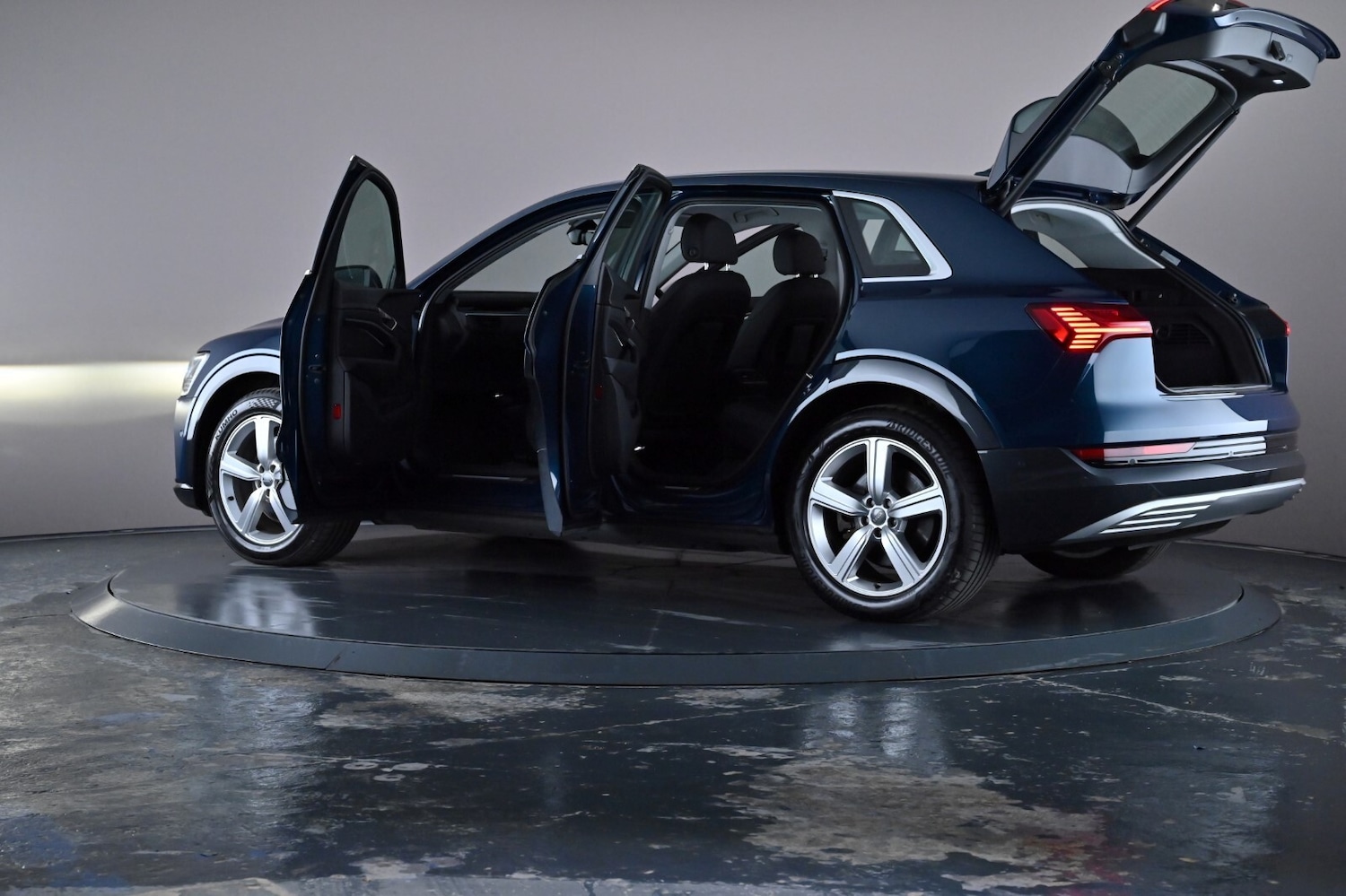 Used Audi e-tron 2021 for sale - 76635109: Photo 53