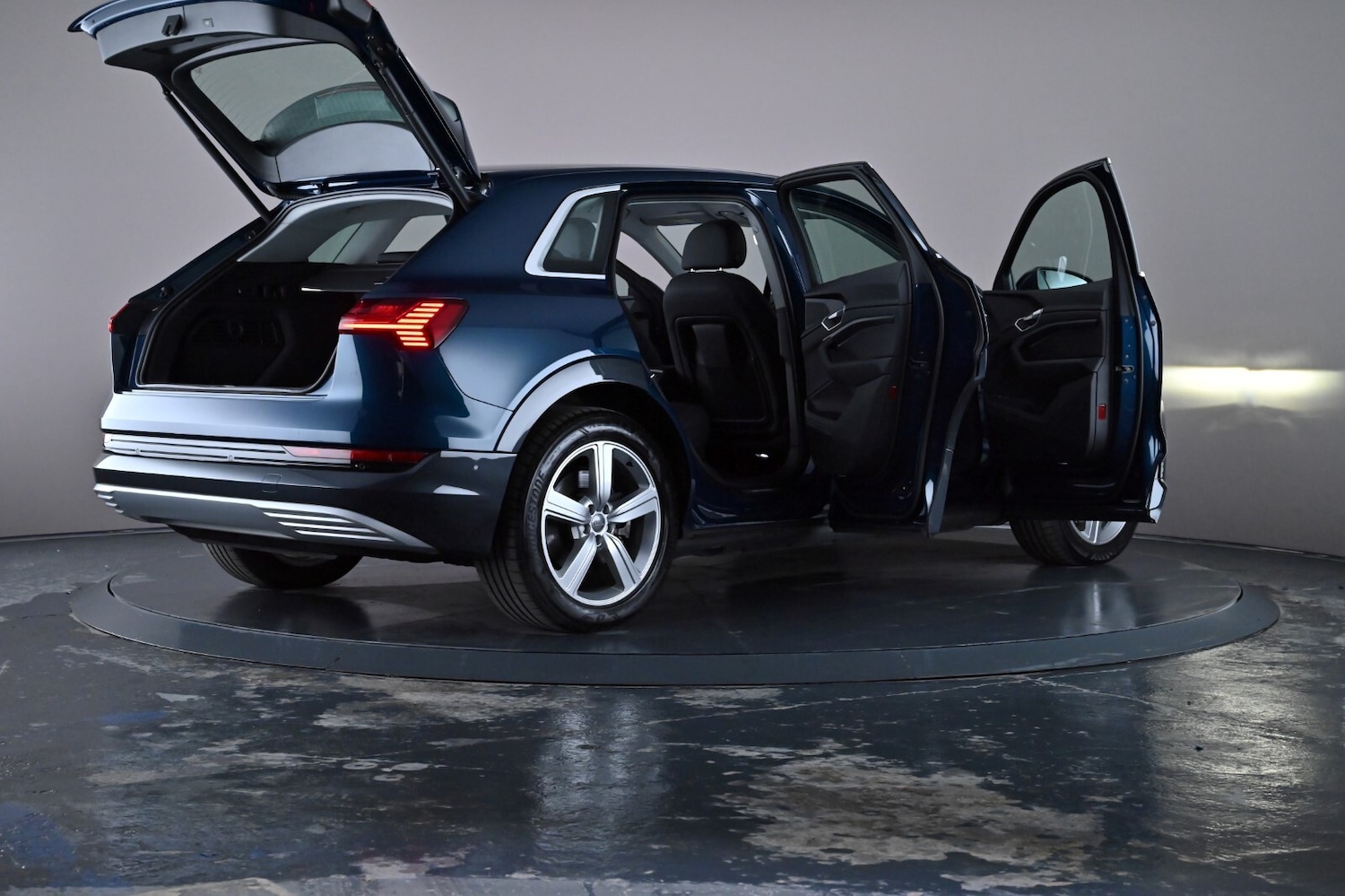 Used Audi e-tron 2021 for sale - 76635109: Photo 63