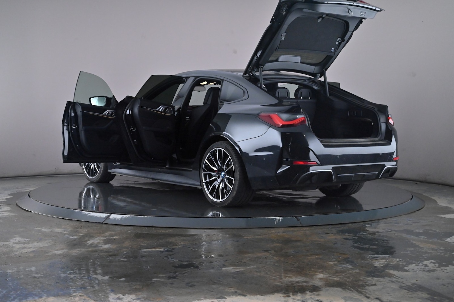 Used BMW i4 2022 for sale - 76716531: Photo 56