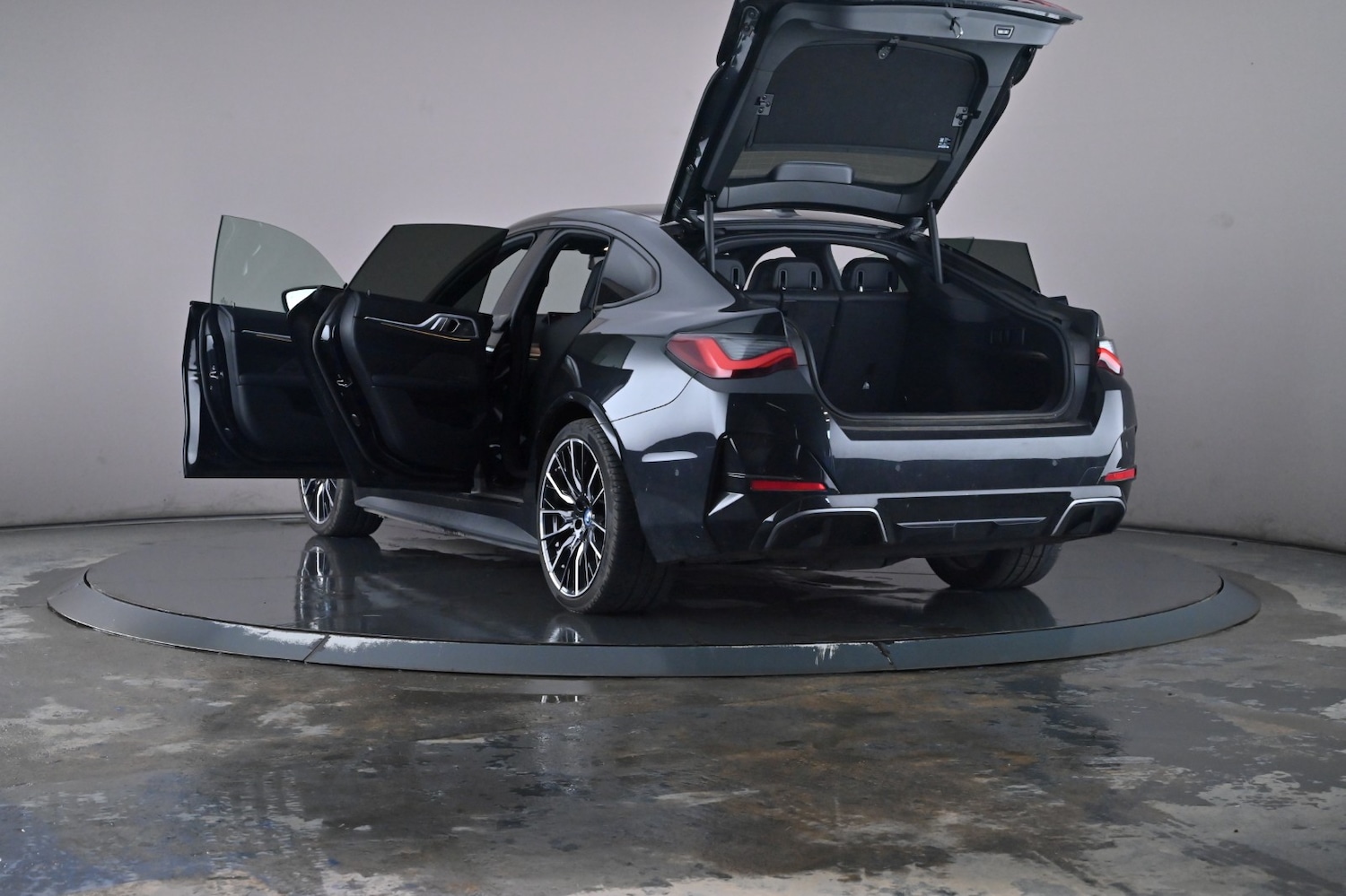 Used BMW i4 2022 for sale - 76716531: Photo 57