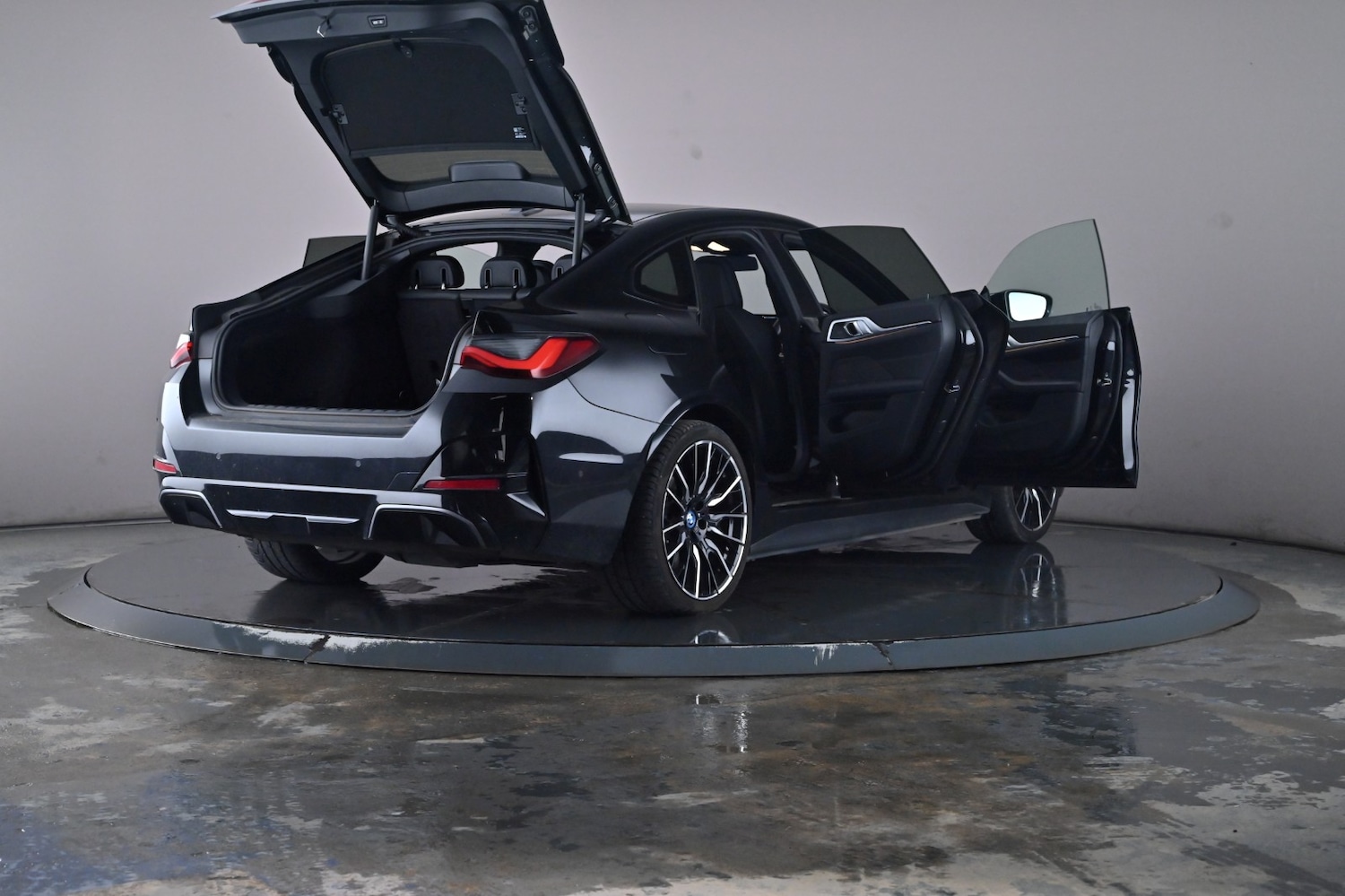 Used BMW i4 2022 for sale - 76716531: Photo 63