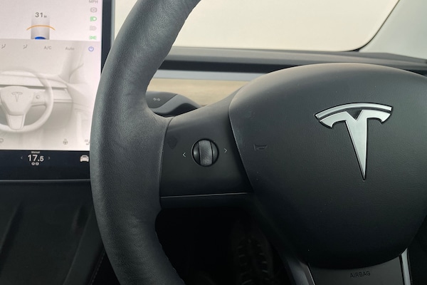 Used Tesla Model 3 2021 for sale - 76305053: Photo 15
