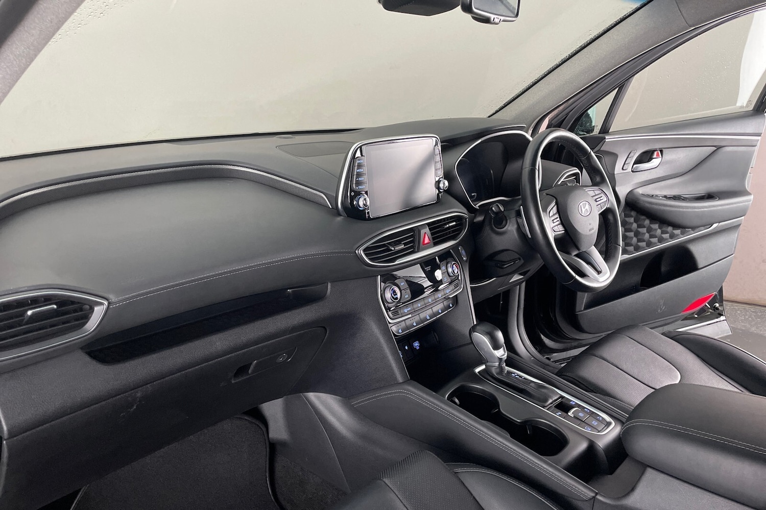 Used Hyundai Santa Fe 2019 for sale - 76730469: Photo 10