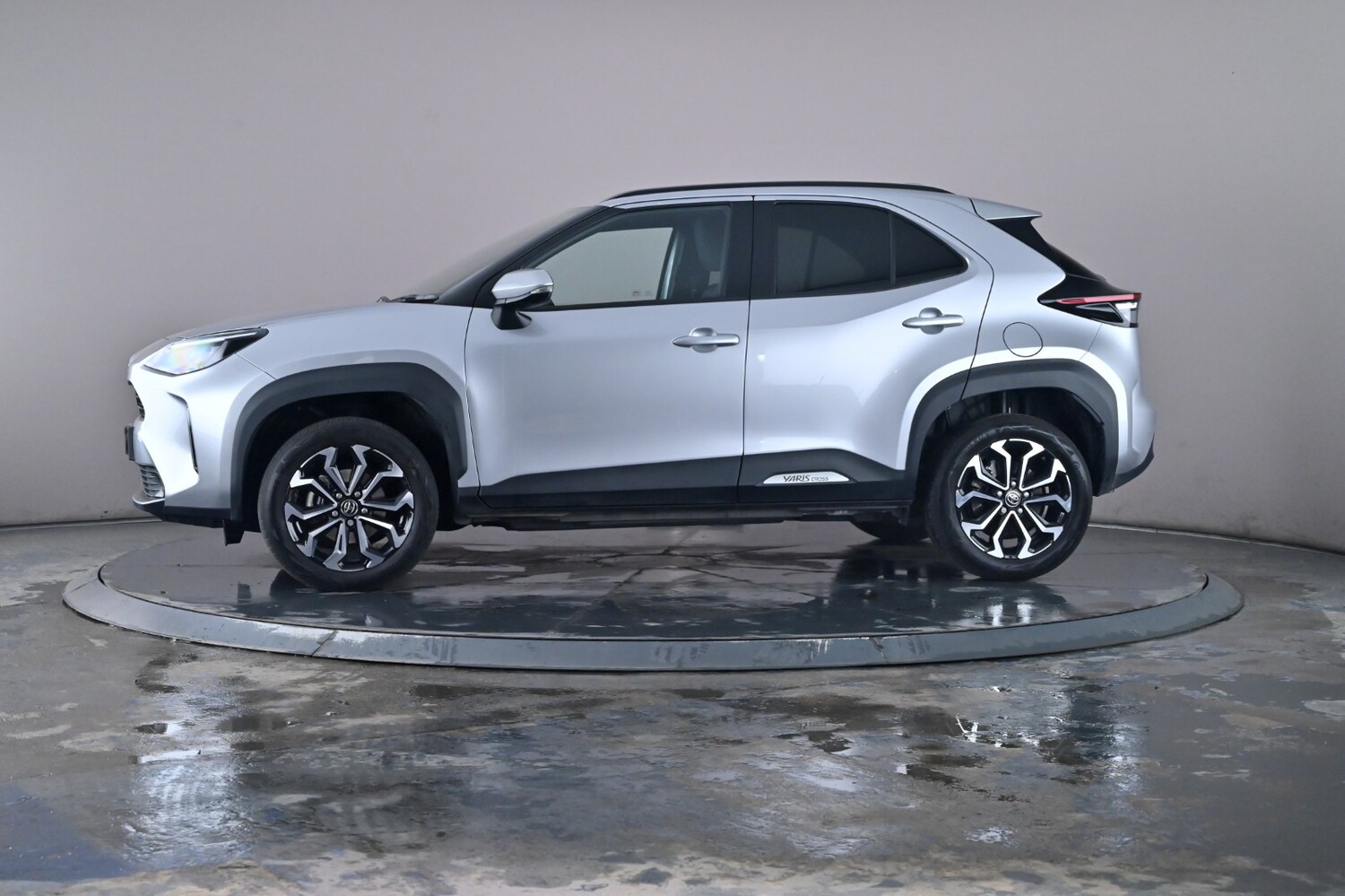 Used Toyota Yaris Cross 2023 for sale - 76716532: Photo 14