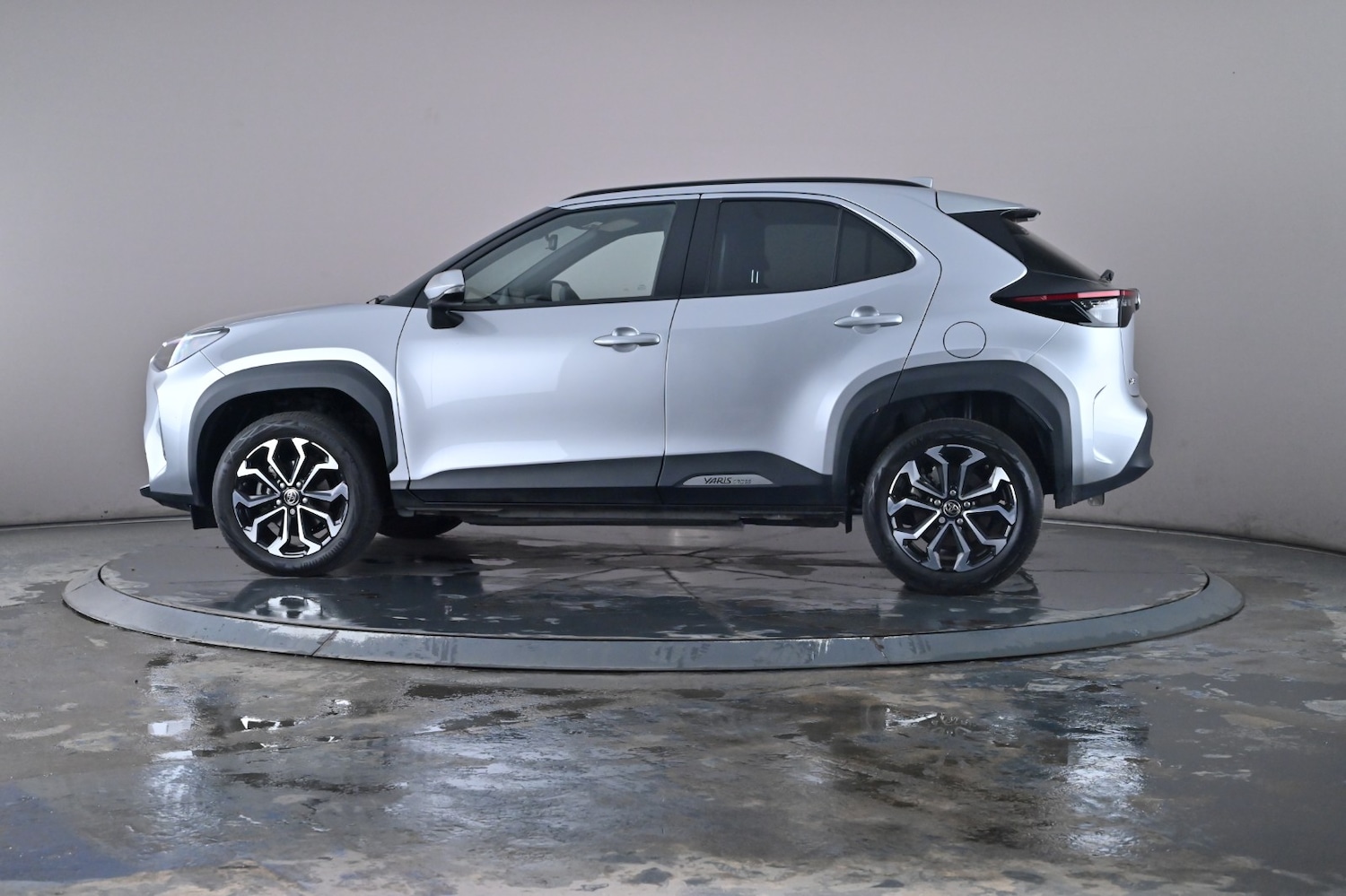 Used Toyota Yaris Cross 2023 for sale - 76716532: Photo 16