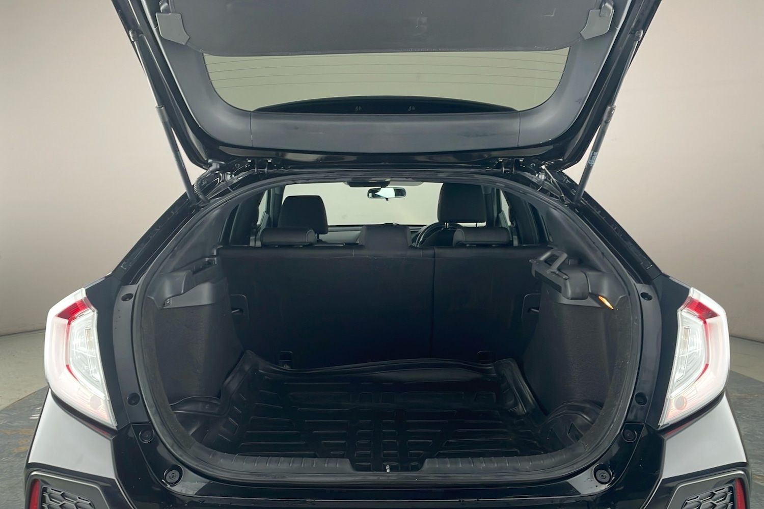 Used Honda Civic 2019 for sale - 78134892: Photo 18