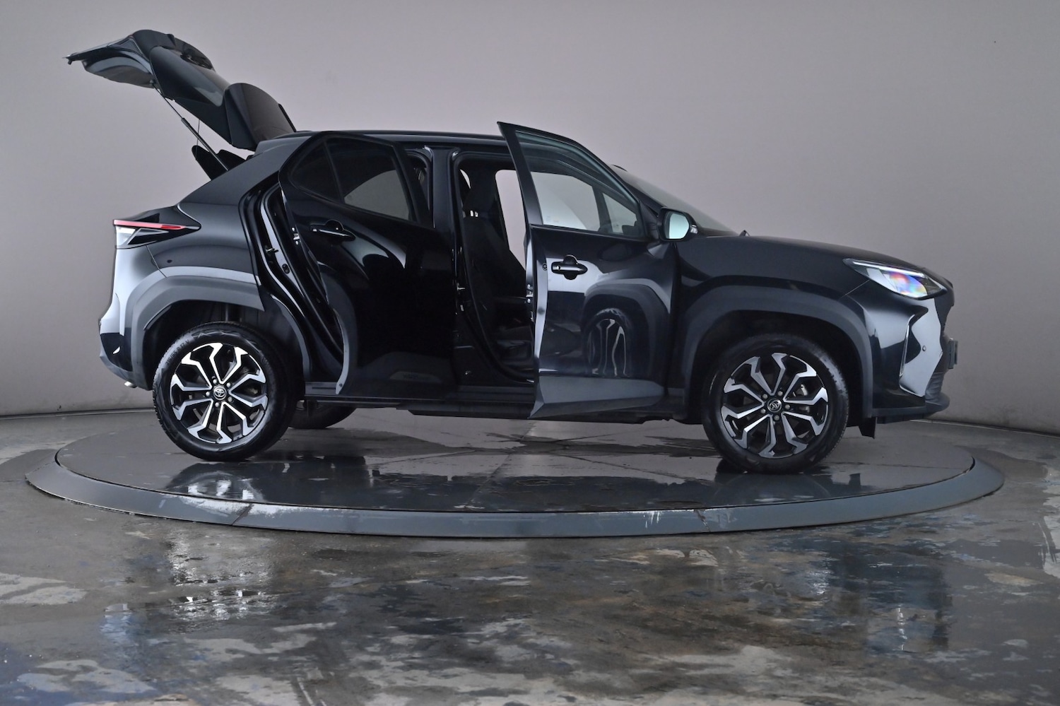 Used Toyota Yaris Cross 2023 for sale - 76716482: Photo 87