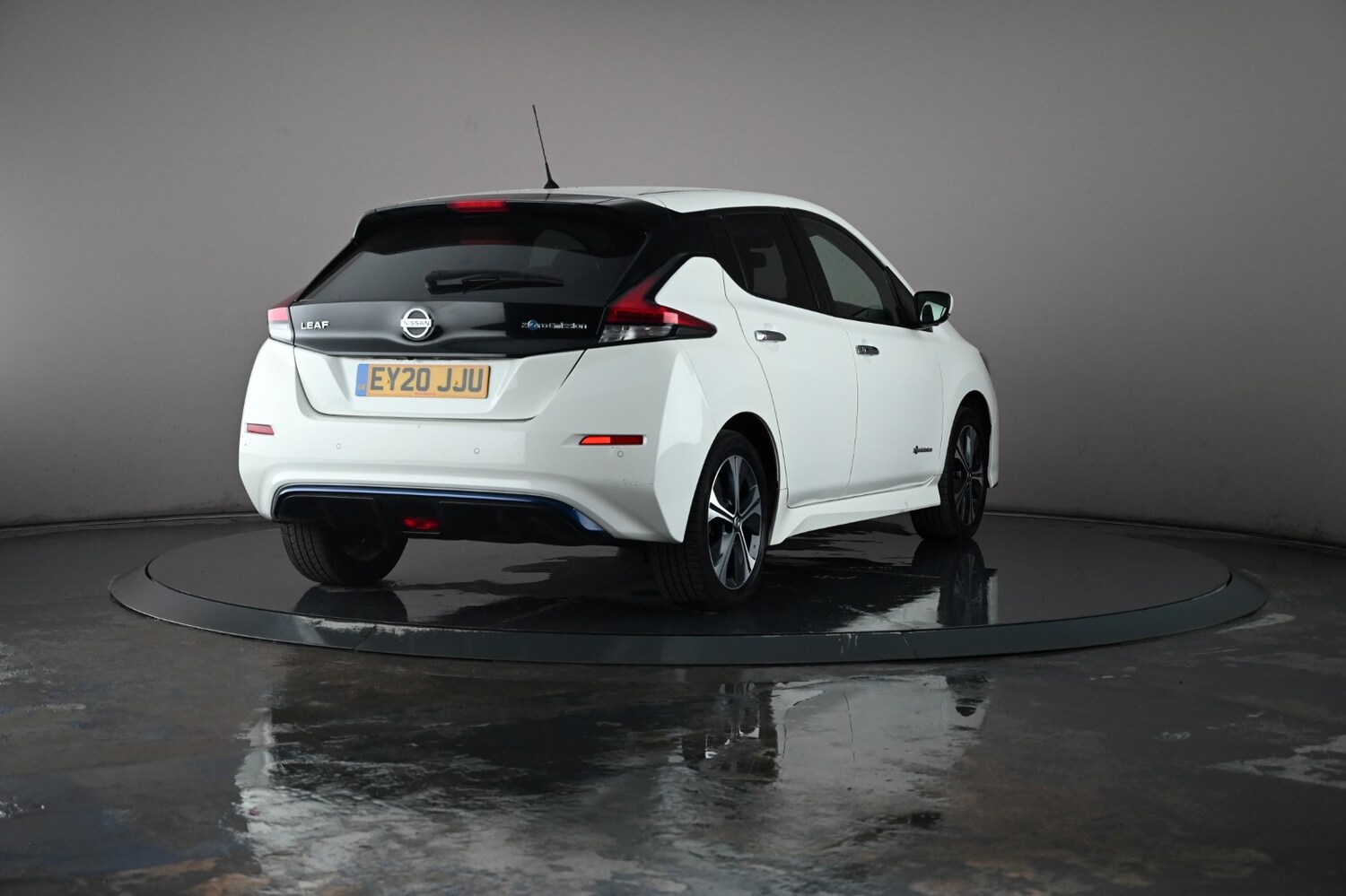 Used Nissan Leaf 2020 for sale - 76635102: Photo 25