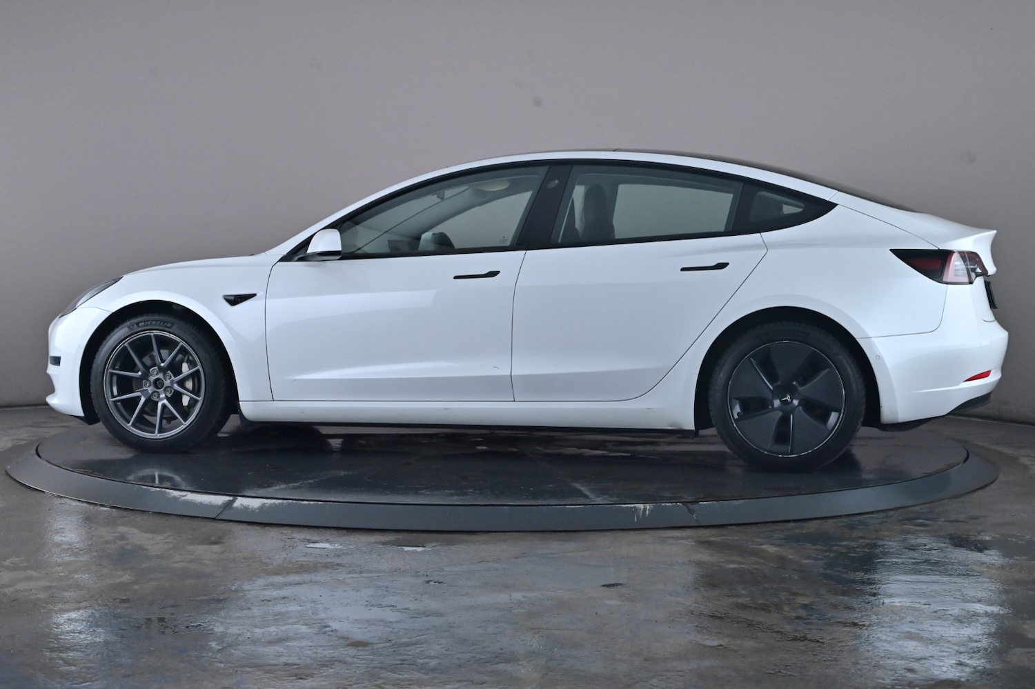 Used Tesla Model 3 2021 for sale - 76716536: Photo 16