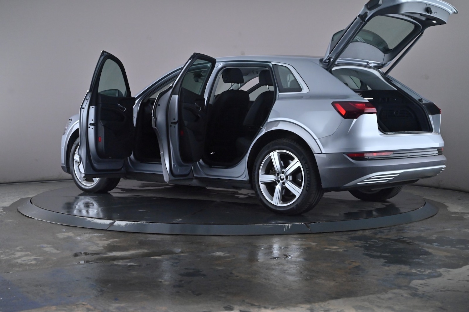 Used Audi e-tron 2022 for sale - 76667973: Photo 55