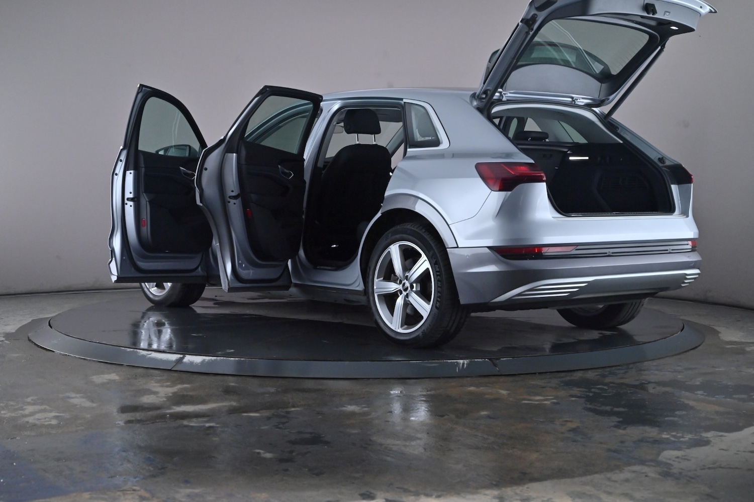 Used Audi e-tron 2022 for sale - 76667973: Photo 56