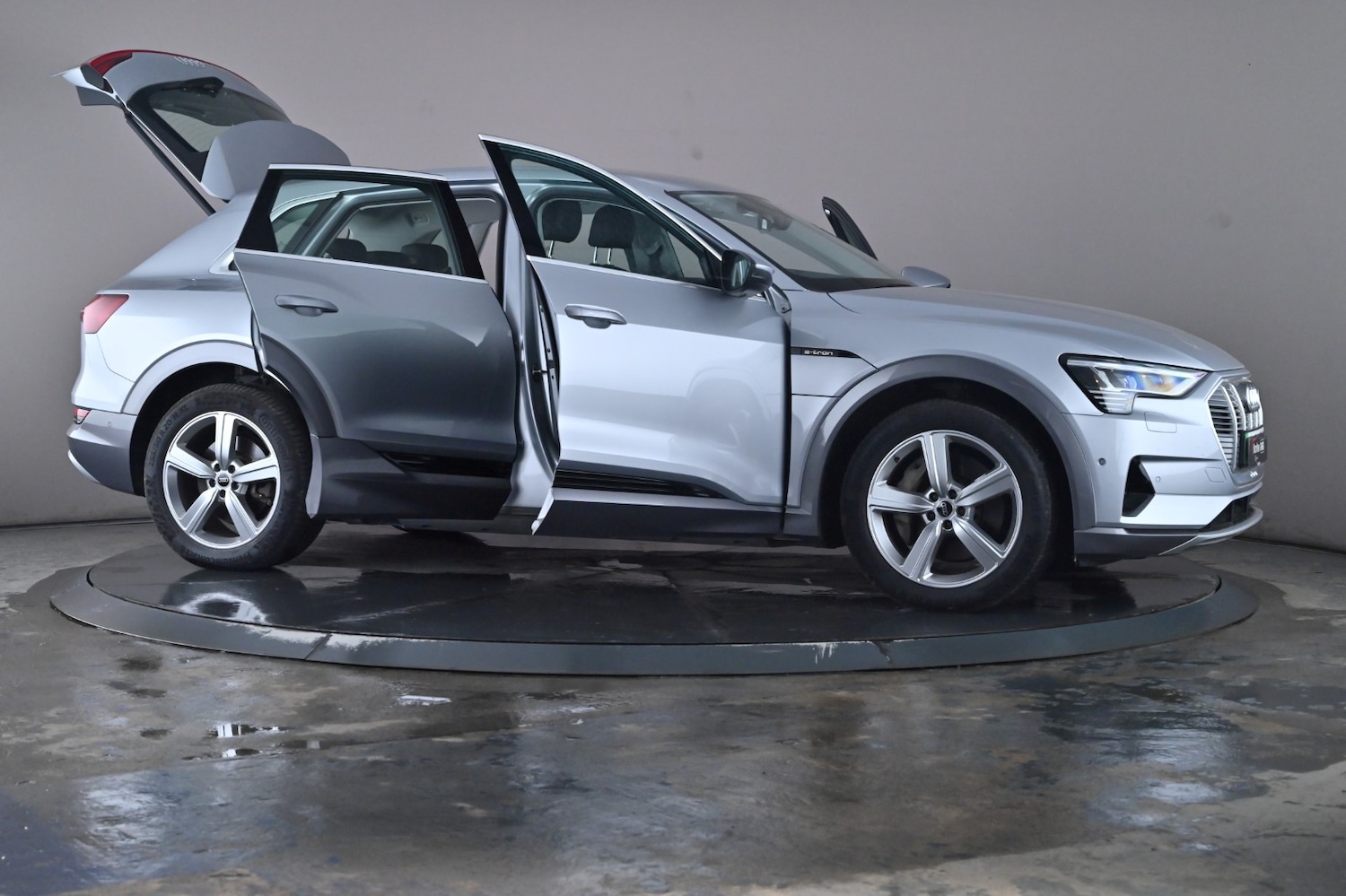 Used Audi e-tron 2022 for sale - 76667973: Photo 71