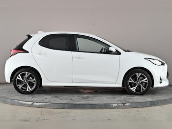 Used Toyota Yaris 2024 for sale - 77020533: Photo